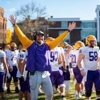 🎈Coach Woodman🎈 (@themanofwood) 's Twitter Profile