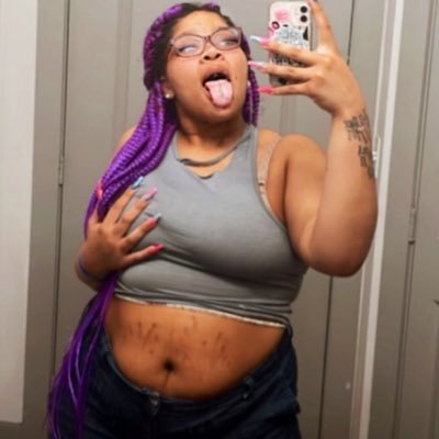ONLY TEXT IF YOU BUYING pay2play!!||23yrs🥃😌|| I travel 🧳||$25 Drop box😩😩|| Content Creator😏||Be my paypig if u dare😈😈||msg me luvs😘