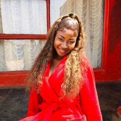 AmeliaxDanielle's profile picture. Crypto activity | Social media strategist 📈 | Educating & advertising through innovation  | Loyal Red Devil ❤️⚽ | Exploring the future of finance