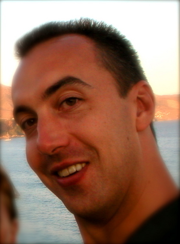 Live in Sussex, very interested in working from home, making money and travelling the world.