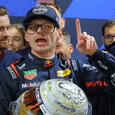 zoegrrksdj's profile picture. Im one of Max’s cats