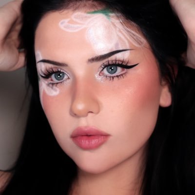 makeup artist & esthetician • contact — alyczandra@gmail.com • alyczandra on instagram | tiktok | youtube | facebook