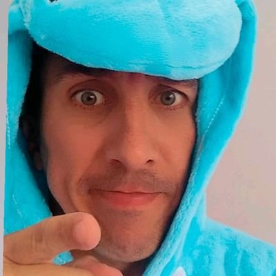 Fetichista e criador de conteúdos 🍆🍑💦🐽👣⚡🍼🍁🔥🎈🤛🏻, buscando amizades e novas experiências.