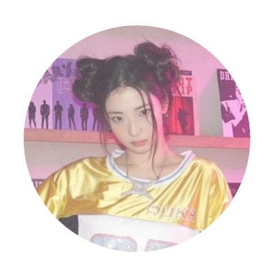 katyalmira's profile picture. 𝘍𝘳𝘢𝘨𝘳𝘢𝘯𝘵 𝘮𝘰𝘰𝘯: 𝘦𝘷𝘰𝘬𝘪𝘯𝘨 𝘢𝘯 𝘪𝘮𝘢𝘨𝘦 𝘰𝘧 𝘨𝘦𝘯𝘵𝘭𝘦 𝘣𝘦𝘢𝘶𝘵𝘺 𝘢𝘯𝘥 𝘢𝘭𝘭𝘶𝘳𝘦, 𝘭𝘪𝘬𝘦 𝘵𝘩𝘦 𝘭𝘪𝘨𝘩𝘵 𝘰𝘧 𝘵𝘩𝘦 𝘮𝘰𝘰𝘯.