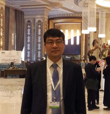 howhotfrog's profile picture. 지금 하는 일은 외교, 의전(힘들다)/취미는 자전거(캐논데일 F3)/하고 싶은건 러시아어 공부하기, 글쓰기, 전자제품 마음대로 사기/일산