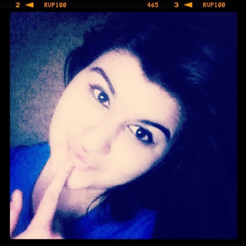 PopularSamira's profile picture. [Cильный человек не тот у кого всё плохо, а тот у которого всё хорошо не смотря ни на что..]