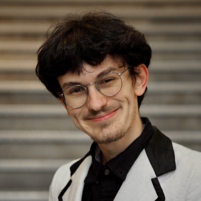 Je navigue dans la politique pis j’suis parfois à @GenerationOUIQc 🌎