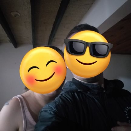 pareja joven que quiere experimentar en el mundo sw el 27 ella 24