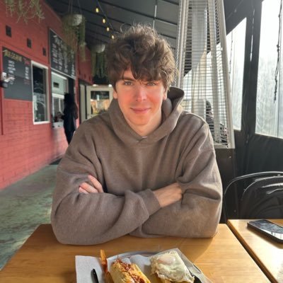 hluc1's profile picture. @BrownUniversity CS 2023