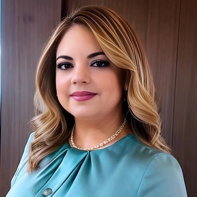 Hi, I am Zadi. Entrepreneur, Real Estate Agent in Miami and Ultrasound tech. #realestate #pregnancyblogger #businessowner