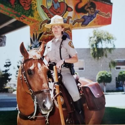Retired LEO, Marine brat, constitutional conservative, Malinois mom #TeamMali Support retired working K9s @missionK9 https://t.co/CyrgyAKx8Y