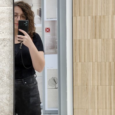 mbarraparisi's profile picture. Italian #Architect and #interiordesigner