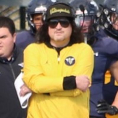 Wide Receivers Coach & Special Teams Coordinator for Rochester Community and Technical College. US Navy Vet. FCPGA.
