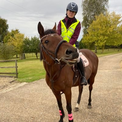 vine17's profile picture. Business owner, wife & mum