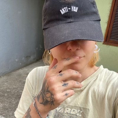 unknownokda's profile picture. nois eh bom mas não eh bombom