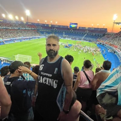 Hago cosas en #RedesSociales | Moronense exiliado en Chacarita | Hijo, hermano, marido, tío o amigo según corresponda | Wanderlust en @ThanksFlying