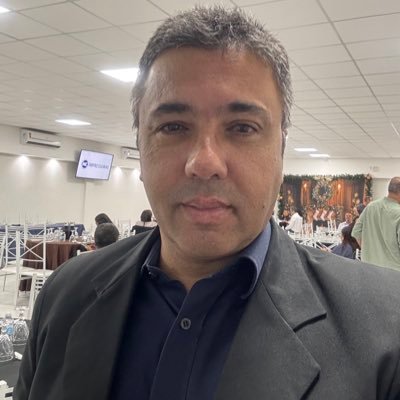 Deus, Pátria e Família.A solução para a nação Brasileira, virá pelos joelhos que se dobram diante do altíssimo e santo Deus.