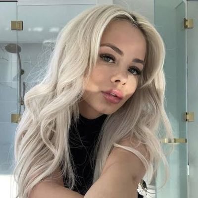 I am an easy going girl single and looking for a relationship