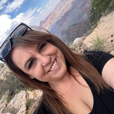 tweeterdee420's profile picture. texan. atheist. pitbull momma. Free the Weed!