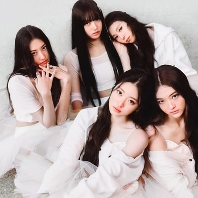 — 1st fanbase for to (@OFFICIAL_MEOVV) in Latinoamérica | Brindamos actualizaciones, traducciones y más en español | Facebook: MEOVV Latinoamérica | Since: 2023