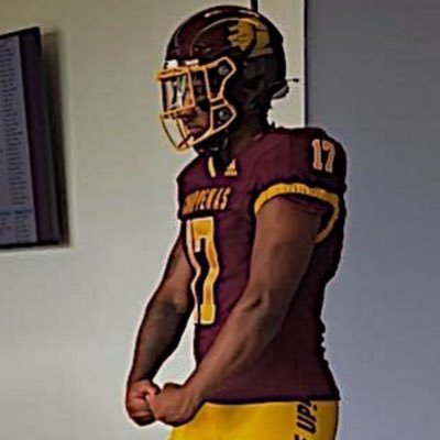 6’2 225 3⭐️ Linebacker @Fullcoll_FB #JUCOPRODUCT FBS Bounce back 3 years of eligibility left