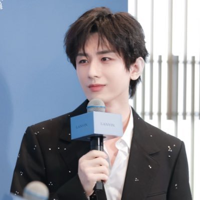 Mook1615112Mook's profile picture. 