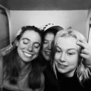 w4tashiwanoodle's profile picture. twenty dollars in souvenirs