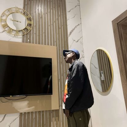 AlumukuAondover's profile picture. Genius👽……………………………………….. let me take you on a ride in my 🚀