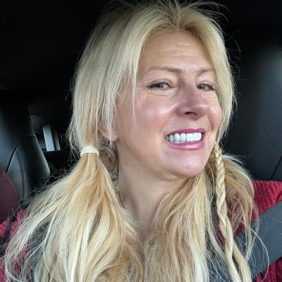 JoannaP51's profile picture. 🥰