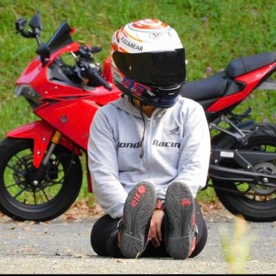 バイク乗ってます🏍
エギングもしてます🦑
https://t.co/fH9R7WmyOQ
質問どーぞ!https://t.co/cFqabOrSKX