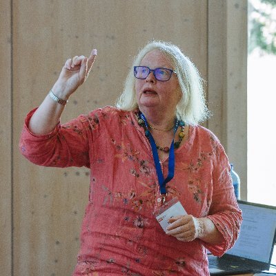 Trainer for English and writing skills. Currently Publications Chair, teacher and coach. Views are my own. Pic: Christine Lefaux