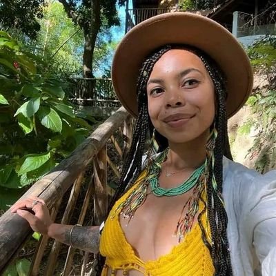 Daughter of light 💡
Connect with the ancestors cleansing 🙏
Protection 🌗spell and love spell❤💕