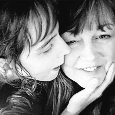 Mother of a severely autistic daughter, blessed beyond measure.
Life is but a vapor, enjoy it 🖤