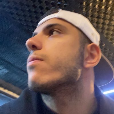 Berkutaybbr's profile picture. garip birşey işte