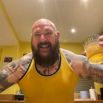 BHAFC WSU ST holder, ex RM. Grumpy old tattooed biker with anger issues and a serious dislike for stupid people. Labour Party member and remainer.