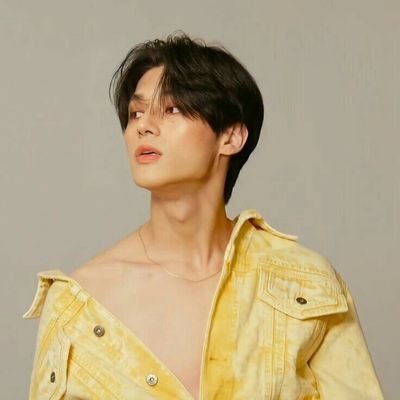 ✨24 | she/her | bi | obsessing over atz | can be nsfw!! | mdni!! 🚫 priv: @SunBelPrivate ✨