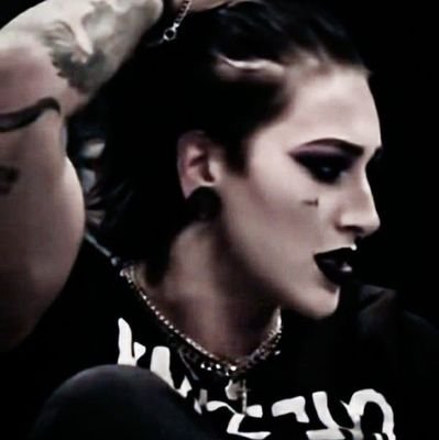 Ruimetal_'s profile picture. She/her 🖤🎧