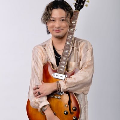 hayato_akutsu's profile picture. 洗足音大ジャズ科卒 国音New tide jazz TV出演アーティストサポート.レコーディング.音源制作.ギター講師.https://t.co/wKWoLX8SSAお仕事のご依頼などはDMへ