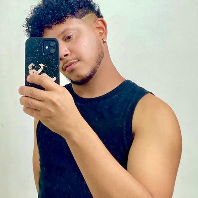 eljorgeluiz's profile picture. Ingeniero y medio 🥇🥈pana y jodedor. también hago ropa 🧵🪡