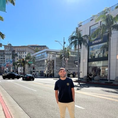 JuanMirandad6's profile picture. Andalucía, España, mi tierra. Me gustan las cofradías y el Sevilla Fútbol Club❤️🤍 Carpe Diem🌟