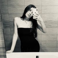ari 🪩🥂🤍✨ (@lvnaticaa) 's Twitter Profile