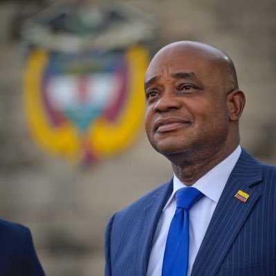LuisGMurillo's profile picture. Chocoano. Exgobernador, Exministro de Ambiente y Excanciller. Visiting Scholar MIT. Trabajando por más oportunidades para Colombia 🇨🇴