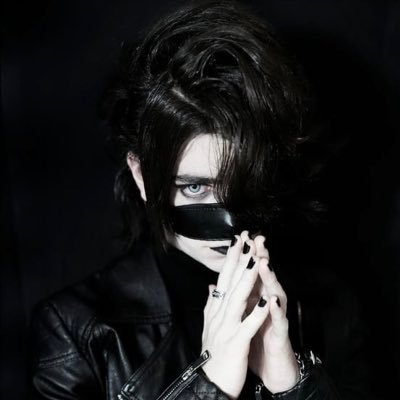 Guitarist for @TheRedMoths - Contact : mitsukitheredmoths@gmail.com