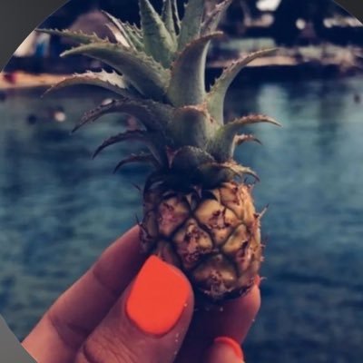 Maria9885645112's profile picture. De nuevo por aquí. Solo sé que no sé nada. 🩵