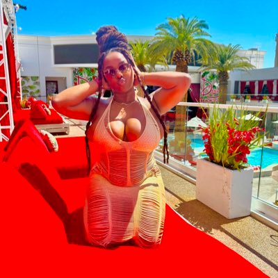 Tea 🍵 Travel 🧳 ✈️ Tech 👩🏾💻❄️ CSM. The Good Life 😎