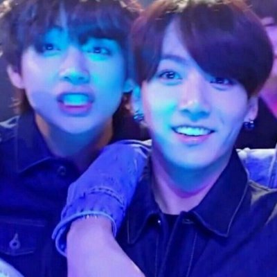 27. moonlight enthusiast. i'm reborn every time butterfly (prologue mix) plays. i write.