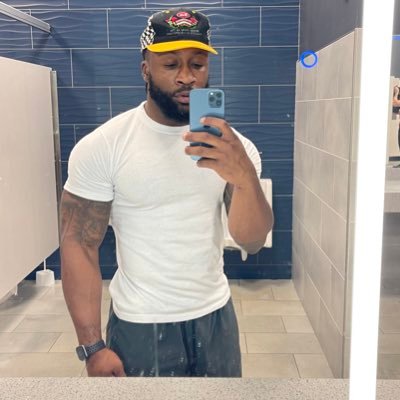 A gym bro with a few degrees & a love for sneakers, style, sports … a typical dude type.