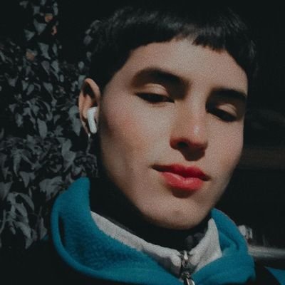 Derecha donde tu izquierda yo Tay*Ava*Miley*Nicki*Lana