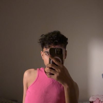 purehoneyb812's profile picture. 