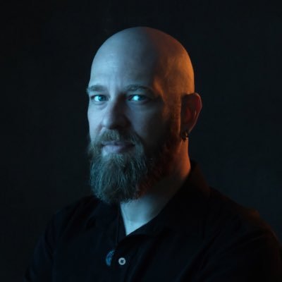 Tatuador, ilustrador e designer